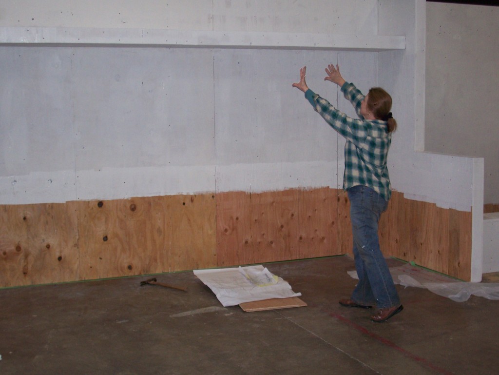the walp exhibit at the 2010 flower & garden show being built the walp exhibit at the 2010 flower & garden show being built